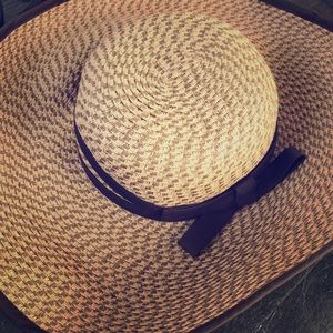 Obagi Straw Floppy Hat 💛☀️